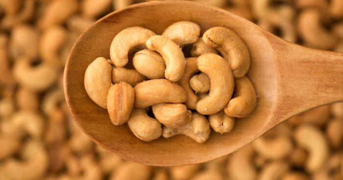 Pražené solené kešu ořechy