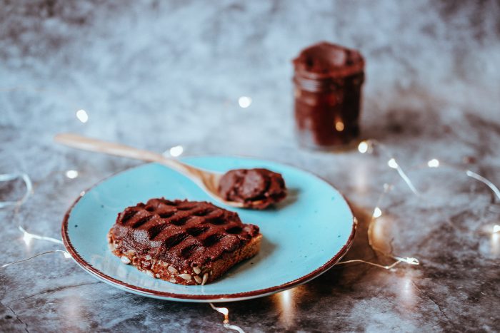 Domácí nutella na chlebu