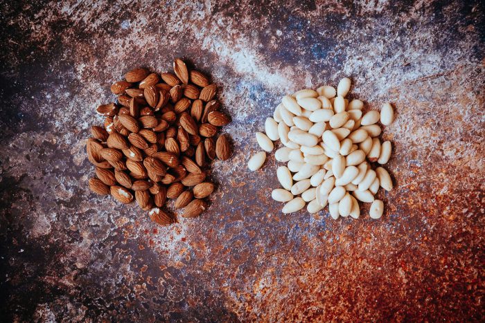 Neloupané mandle obsahují více antioxidantů. Jezte spíše mandle se slupkou, jsou zdravější.