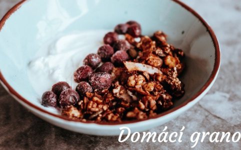 Čokoládová low carb granola