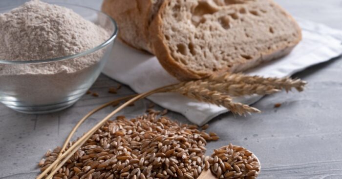 Špaldová mouka je skvělá při pečení kynutých, křehkých či litých těst.