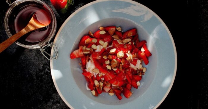 Slunečnicové semínko skvěle chutná s pečenými paprikami.