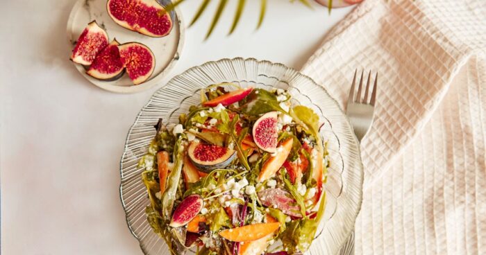 Nebojte se experimentovat a vylepšete si zeleninový saláty fíky.