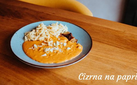 Veganská cizrna na paprice