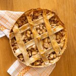 Jablečný koláč s vlašskými ořechy