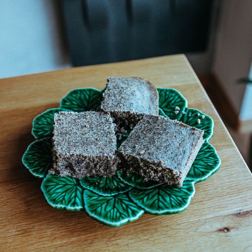 Recept na jednoduchý hrníčkový makovec