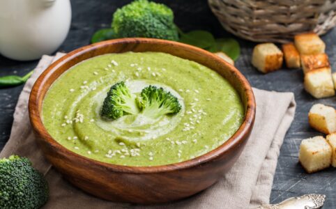 Nejlepší recept na brokolicovou polévku s bramborem a bez smetany