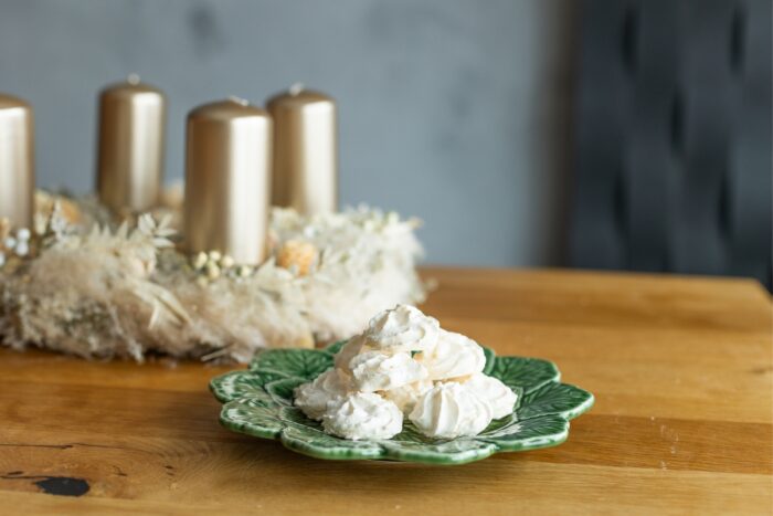 Naše jednoduché kokosky jsou křupavé na povrchu a vláčné uvnitř