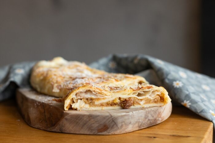 Jablečný štrúdl z listového těsta (2)