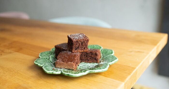 V současnosti perník představuje oblíbený dezert i suvenýr. Existuje mnoho druhů perníku s různými náplněmi i tvary. Do perníku se přidává směs sušeného koření, které mu dodává jedinečnou chuť. Směs koření najdete v sáčku s nápisem prášek do perníku. 