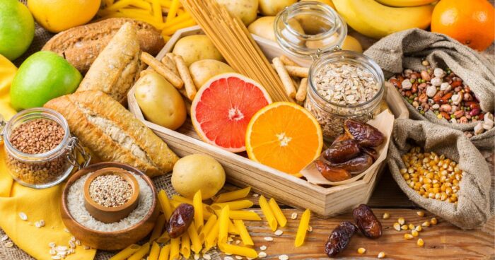 Bezlepková strava zahrnuje potraviny jako quinoa, rýže a bezlepkové obiloviny.