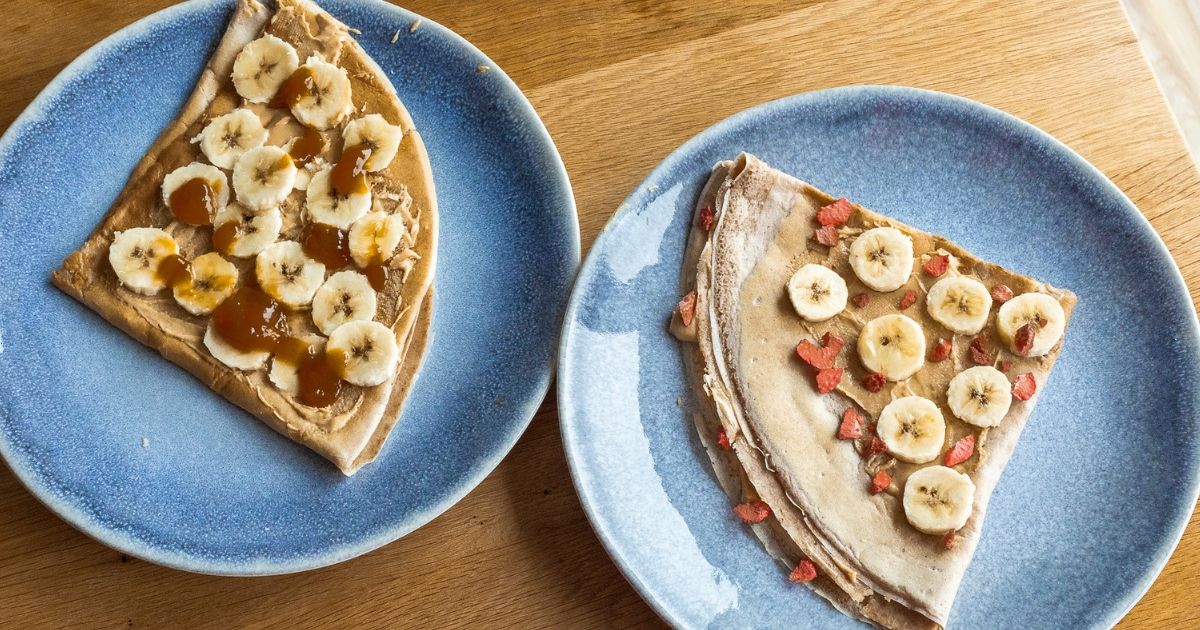 Jinou možností, čím nahradit vejce, jsou obilovinové mouky. Zvolte pohankovou, jáhlovou nebo kukuřičnou mouku, protože ty vytváří tu správnou konzistenci. 