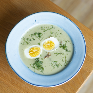 Recept: Jihočeská kulajda – bezlaktózová koprová polévka