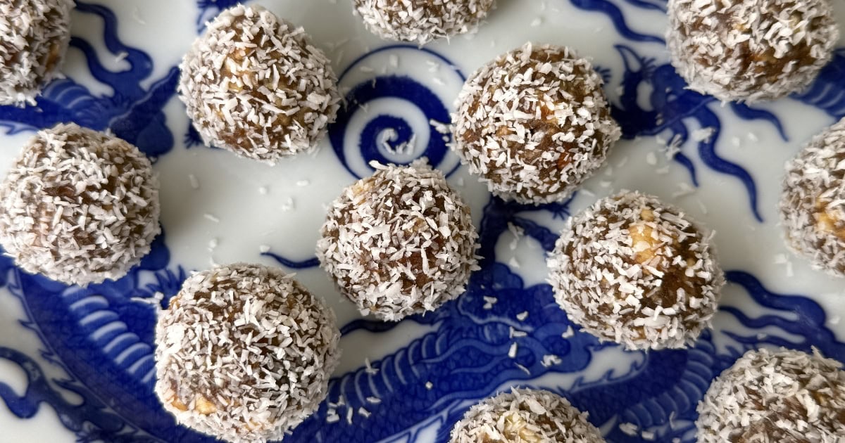 Perníkové kuličky z datlové pasty