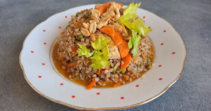 Recept: Nejlepší pohankové rizoto s kuřecím masem