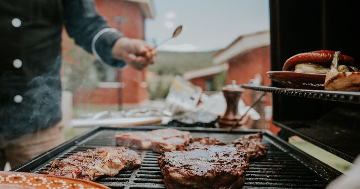 Jak správně naložit krkovici na gril?