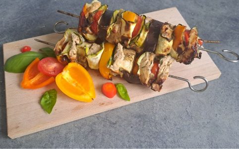 Jak připravit nejlepší špízy na grilování včetně marinád