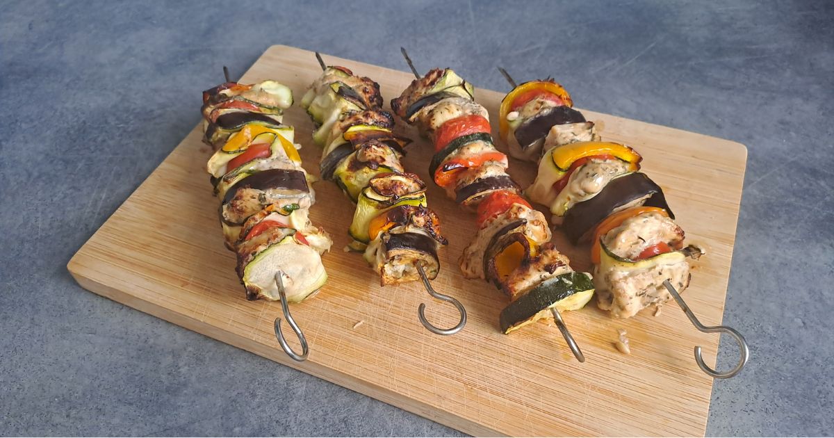 Jak připravit nejlepší špízy na grilování včetně marinád