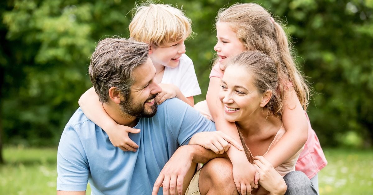 Mezinárodní den dětí není jen o radosti a dárcích. Je to také připomínka naší společné odpovědnosti za blaho všech dětí.