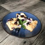 Borůvková bublanina s drobenkou a tvarohem