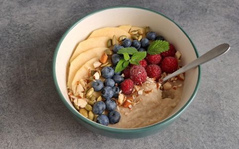 jáhlová kaše na sladko s ovocem