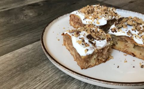 Máta rádi exotiku? Přesně takové jsou naše Margot řezy se zakysanou smetanou. Spojení Margot čokolády, zapečeného pudinku a zakysané smetany je neodolatelné.