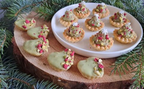 Linecké košíčky s pistáciovým krémem