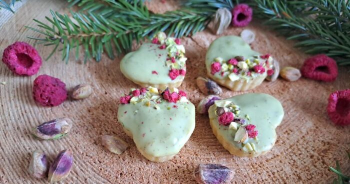 Linecké košíčky s pistáciovým krémem