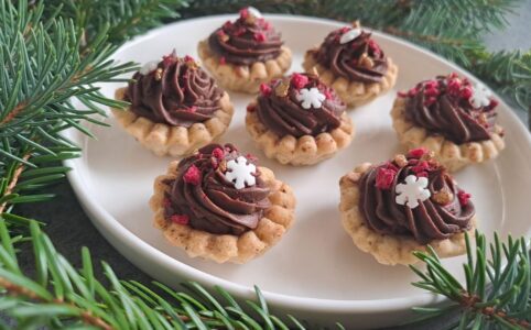 Plněné košíčky čokoládovým krémem