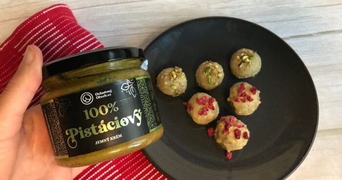 Recept: Nepečené pistáciové kuličky s bílou čokoládou