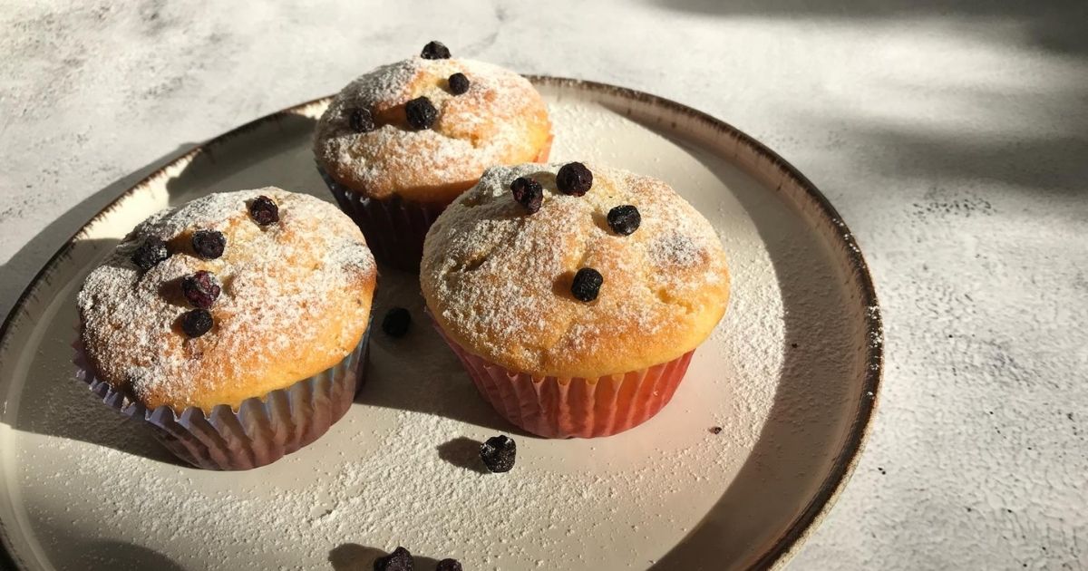 Recept: Vláčné tvarohové muffiny s borůvkami
